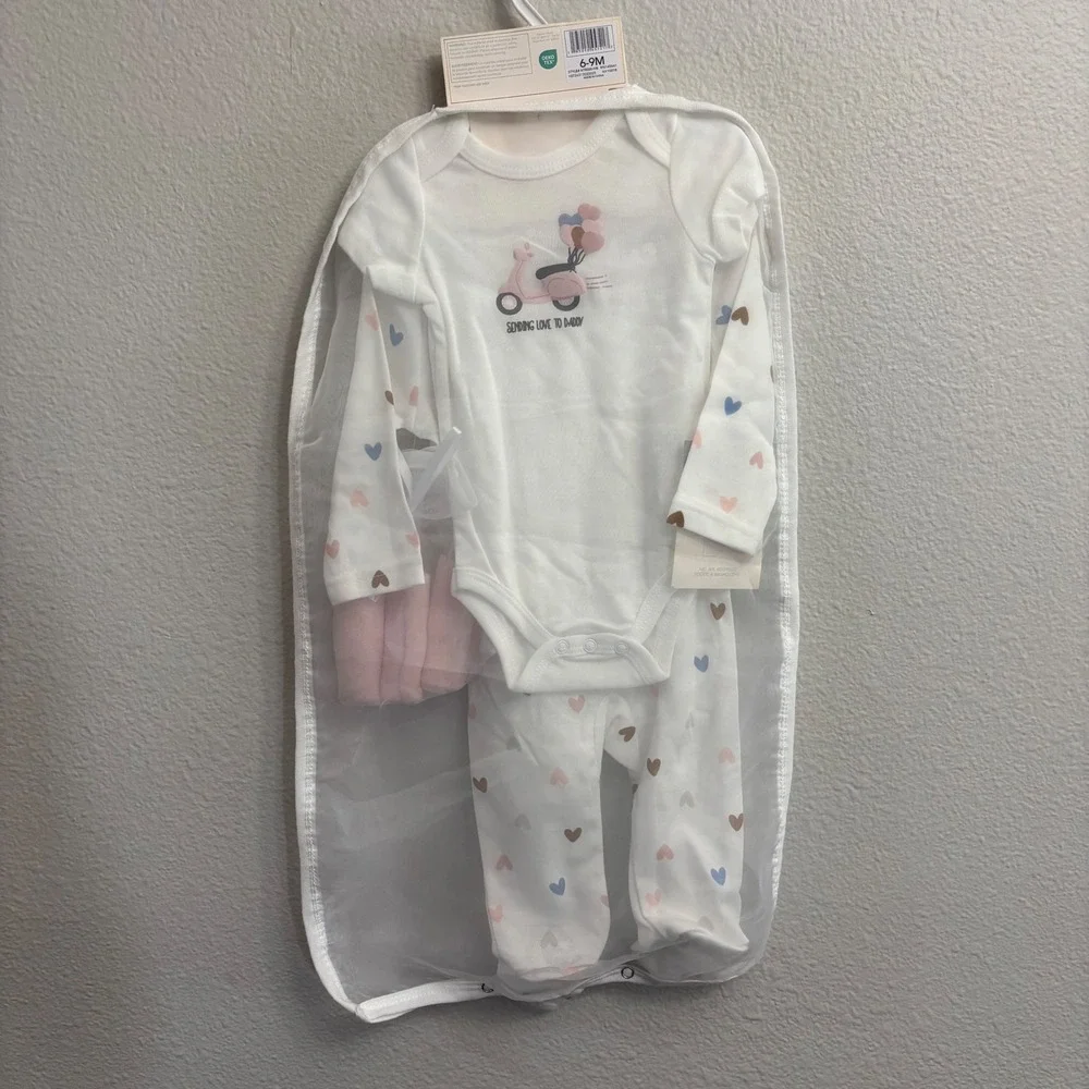 Lila & Jack Girls 6-9M White Heart 7PC Layette Set NWT Footie Bodysuit Bib Hat